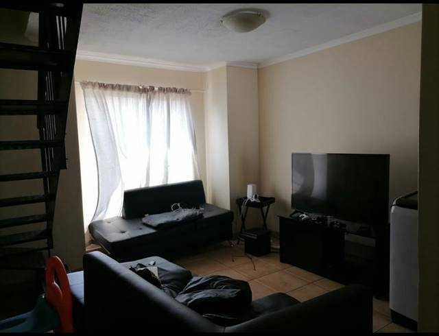 2 BEDROOM APARTMENT FOR SALE IN CASTLEVIEW